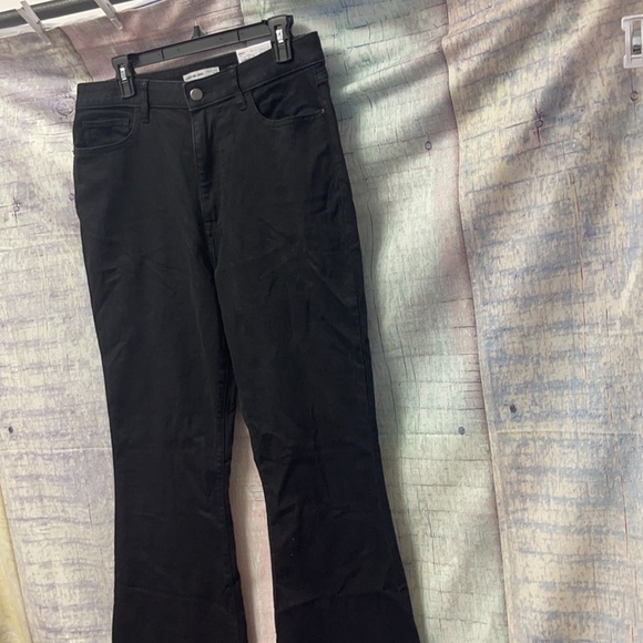 Brand new Woman’s Elizabeth and James jeans. - Picture 6 of 13